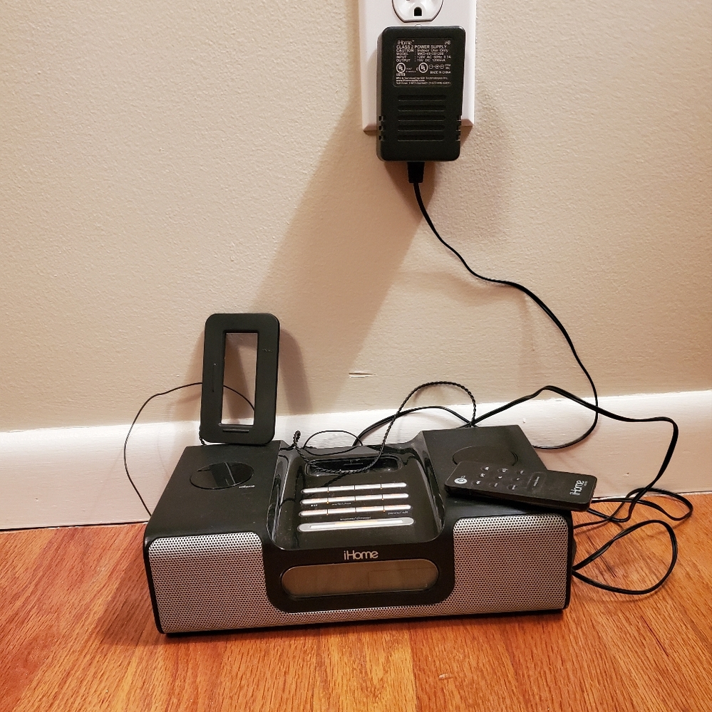 iHome Clock Radio